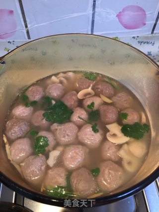 蘑菇牛肉丸汤的做法