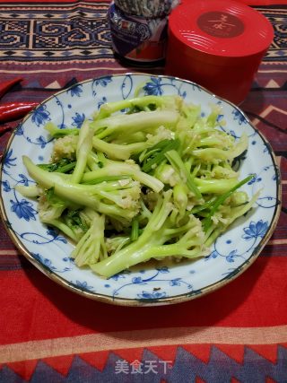 蚝油炒椰菜花的做法