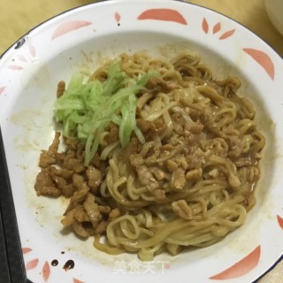 拌面加煎蛋的做法