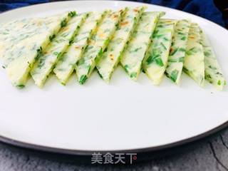 简单制作早餐&韭菜鸡蛋煎饼的做法