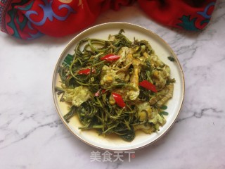 香椿炒鸡蛋的做法