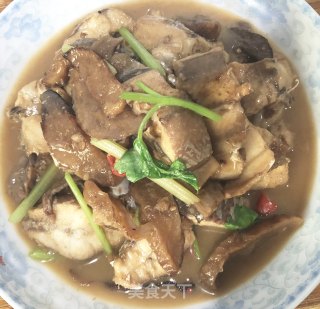 菜脯焖鲨鱼的做法