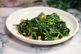 虾仁炒菠菜的做法