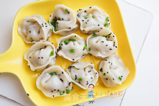10个月以上辅食牛肉芹菜饺子的做法