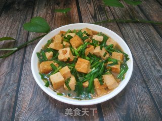 韭菜烧豆腐的做法