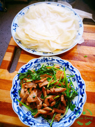 香菜肉丝春卷（饺子皮版）