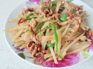 青椒土豆炒肉丝的做法