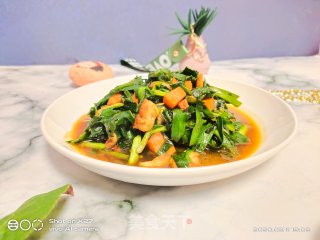 鸡肉炒韭菜的做法