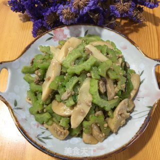 肉末杏鲍菇炒苦瓜的做法
