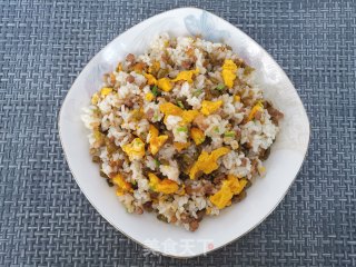 酸豇豆肉末蛋炒饭的做法