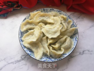 香椿木耳鸡蛋素饺的做法