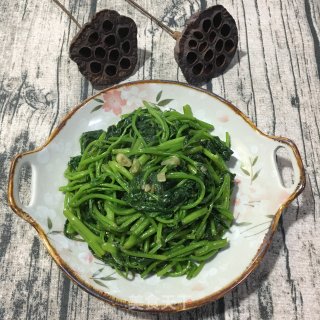 蒜蓉炒蕃薯叶的做法