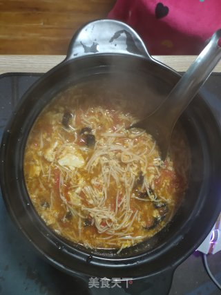 西红柿金针菇木耳蛋花汤的做法