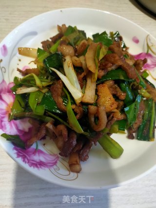 蒜苗炒肉的做法