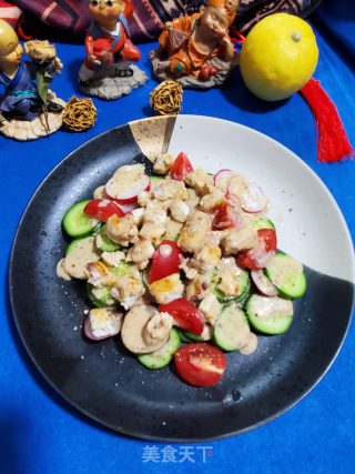 樱桃萝卜青瓜鸡胸肉沙拉
