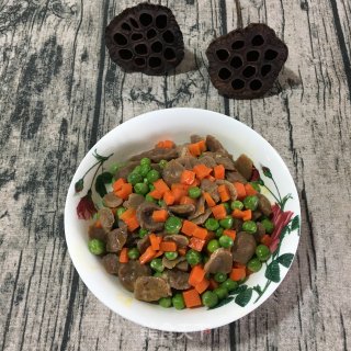 牛肉丸炒双色丁的做法