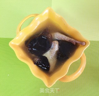 木耳鸽子汤的做法