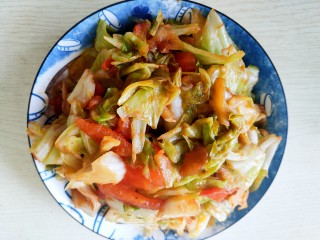西红柿炒包菜的做法