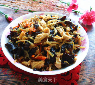 木耳炒鸡胸的做法
