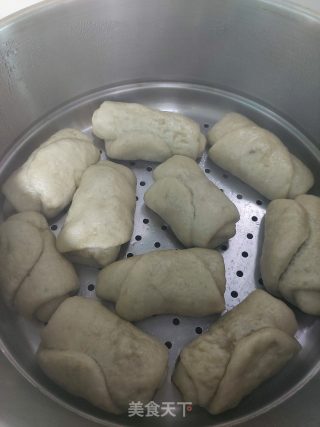 抹茶葡萄干卷的做法