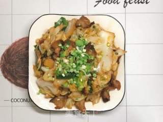 好吃到爆的腊肉手撕包菜的做法