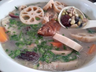 莲藕炖火腿的做法