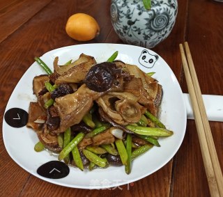 青蒜苔香菇炒猪肚的做法