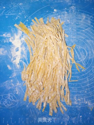 鸡蛋面的做法