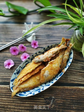 黄鲫子鱼煎鸡蛋的做法