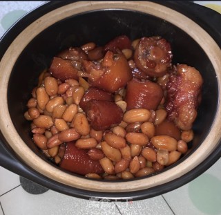 满分下饭菜????--猪尾蚝汁花生的做法