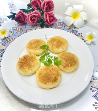 芝麻花生糯米饼的做法