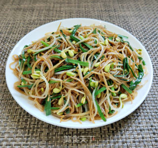 豆芽韭菜炒粉丝的做法