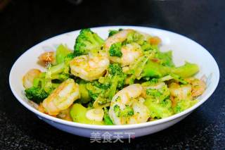 虾仁炒西兰花的做法