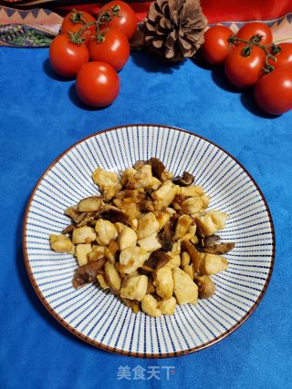香菇炒滑鸡粒的做法
