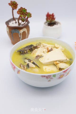 昂刺鱼炖豆腐的做法