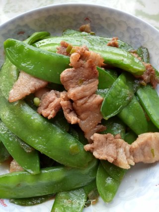 五花肉炒荷兰豆的做法