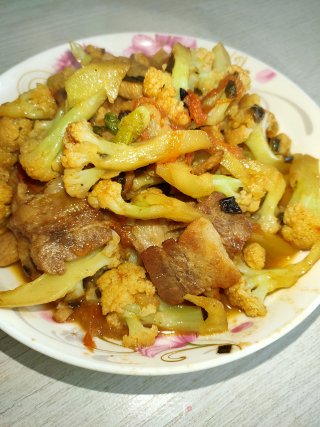 花菜炒肉的做法
