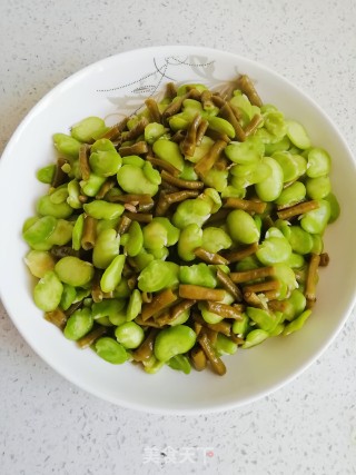 酸豇豆炒蚕豆的做法