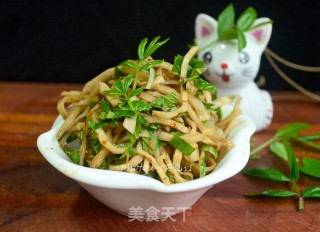 花椒芽拌芥菜丝的做法