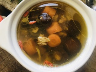 香菇胡萝卜土鸡汤的做法