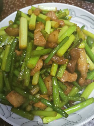 蒜苔炒肉的做法