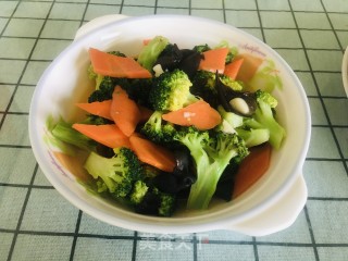 清炒西兰花的做法