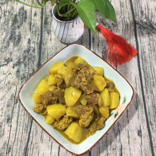 咖喱土豆烧牛腩的做法