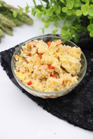 红椒火腿肠蛋炒饭