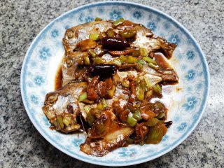 红烧东海小鲳鱼的做法
