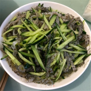 鱼皮拌青瓜丝的做法
