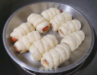 肠仔包的做法