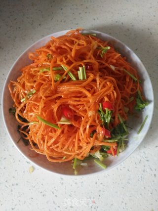 凉拌胡萝卜丝的做法