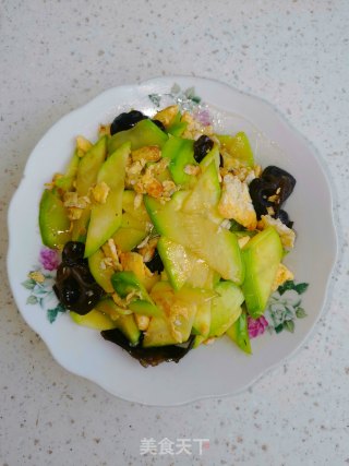 西葫芦炒鸡蛋的做法