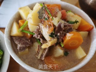 牛肉西红柿炖土豆胡萝卜的做法
